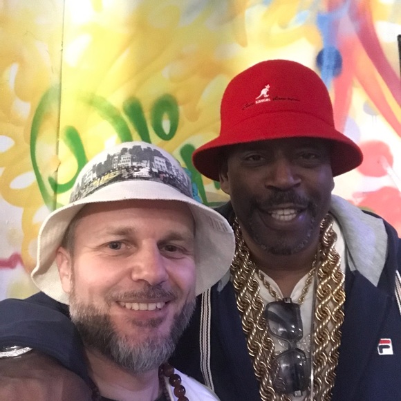 Meet your Posher, Neil - Picture 5 of 7